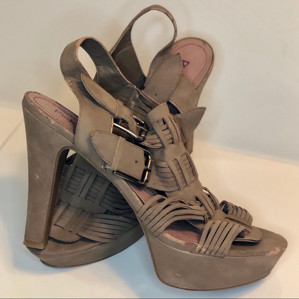 Pink & Pepper Tan/Nude Strappy heels